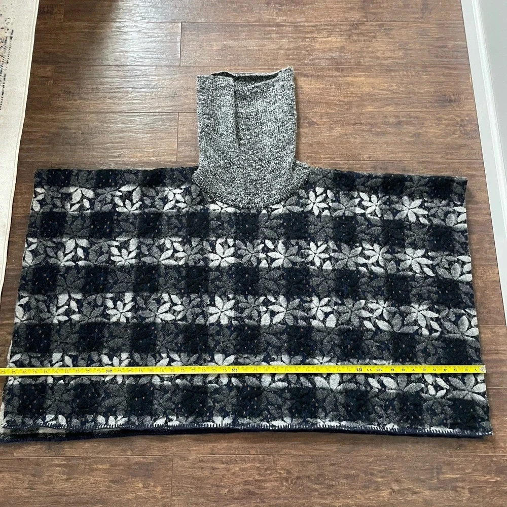 Anthropologie Wintertide Reversible Warm Wool Blend‎ Poncho One Size